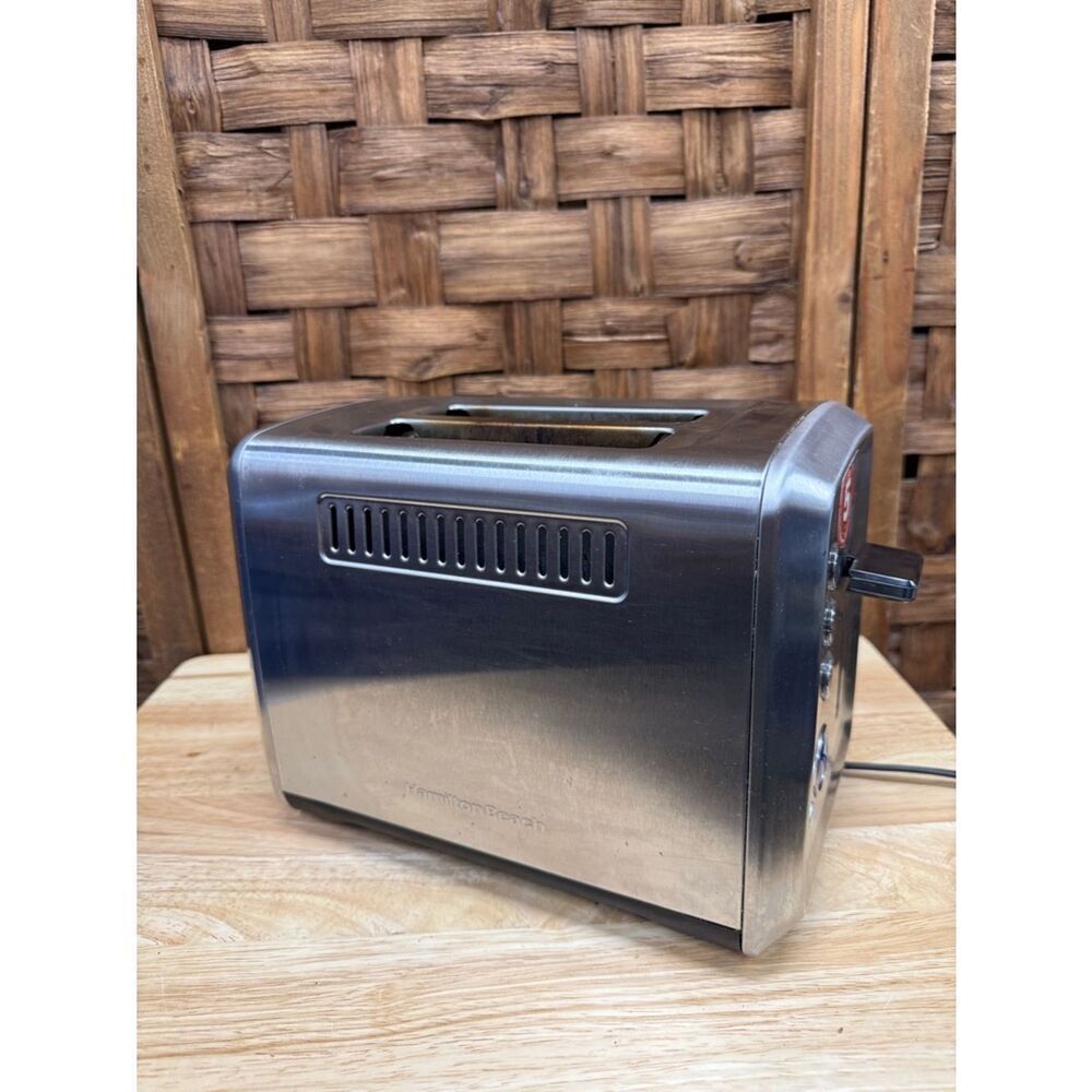 Hamilton Beach Digital 2-slice Toaster - Picture 3 of 5